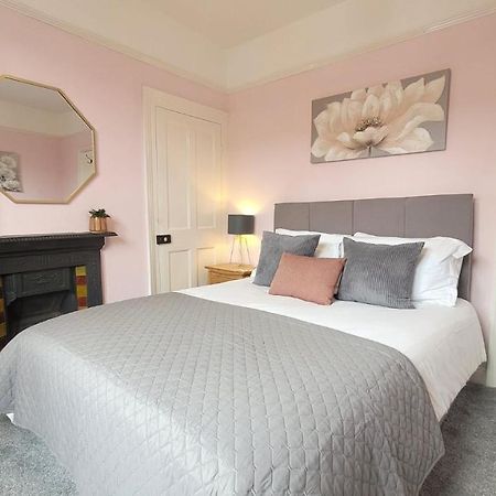 Hartoft St - 2 Bed Near River York Esterno foto