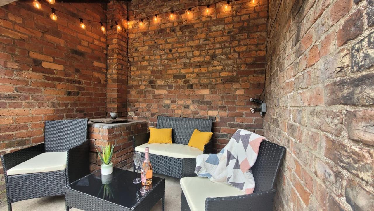 Hartoft St - 2 Bed Near River York Esterno foto