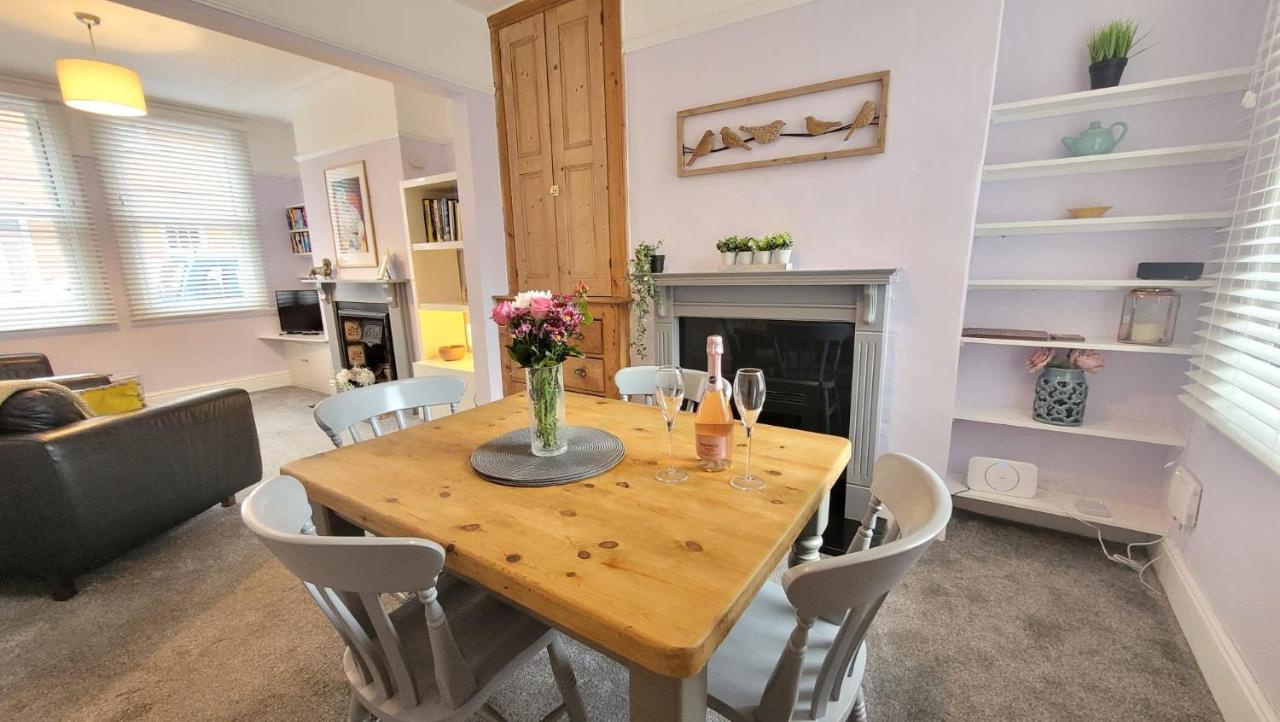 Hartoft St - 2 Bed Near River York Esterno foto