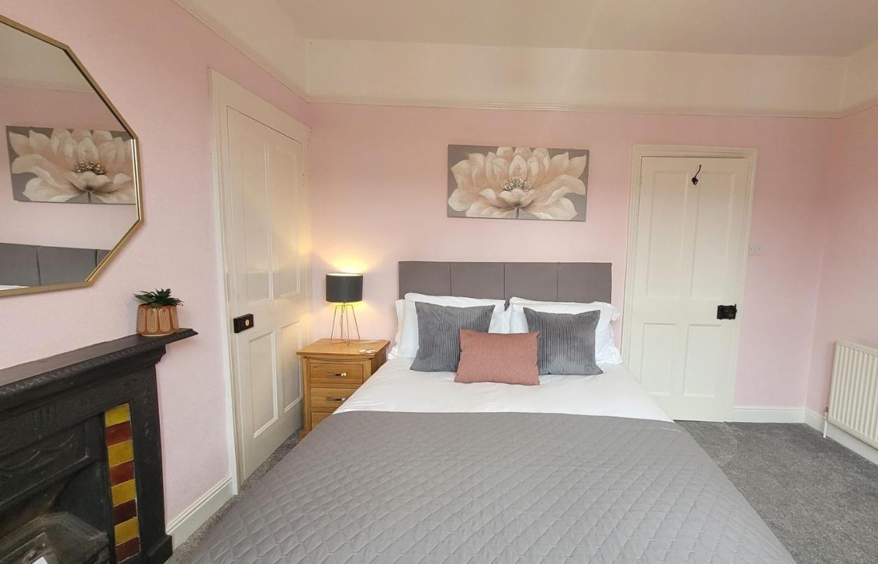 Hartoft St - 2 Bed Near River York Esterno foto